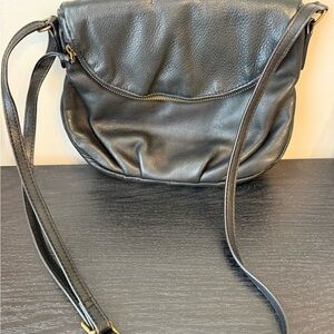 Elegant Black Leather Shoulder Bag